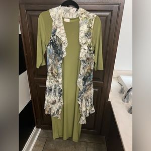 Hold Zadieb’s pistachio green layering dress and oragomi vest bundle!